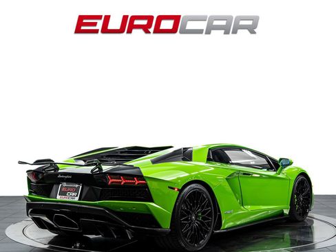Used 2018 Lamborghini Aventador S AWD/4WD image 5