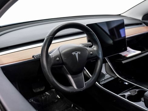 Used 2018 Tesla Model 3 Long Range image 17