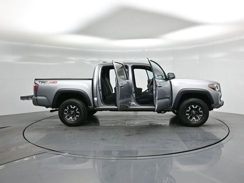 Used 2020 Toyota Tacoma TRD Off-Road image 4