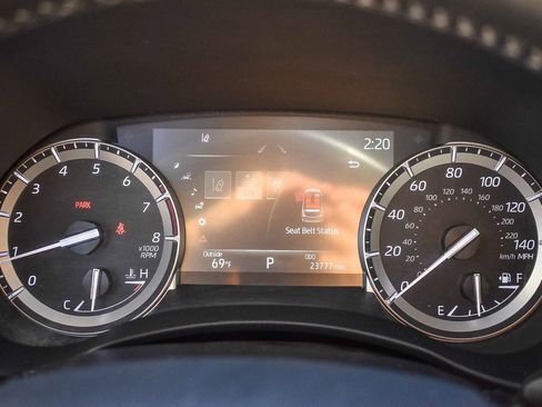 Used 2022 Toyota Highlander Platinum image 22