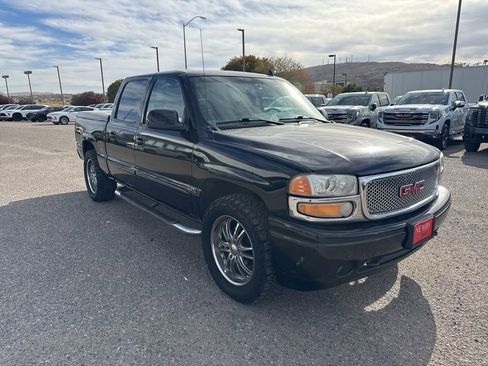 Used 2006 GMC Sierra 1500 Denali w/ Onstar Plus Package image 3