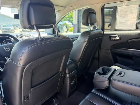 Used 2017 Dodge Journey Crossroad FWD image 38