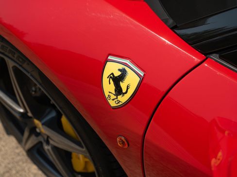 Used 2012 Ferrari 458 Italia Coupe RWD image 13