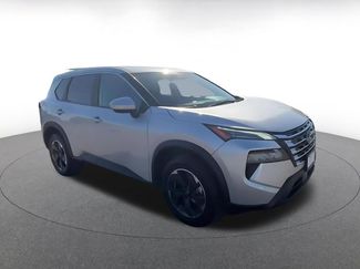 Used 2025 Nissan Rogue SV FWD video 2