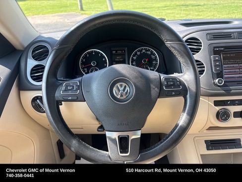 Used 2015 Volkswagen Tiguan SE AWD/4WD image 17