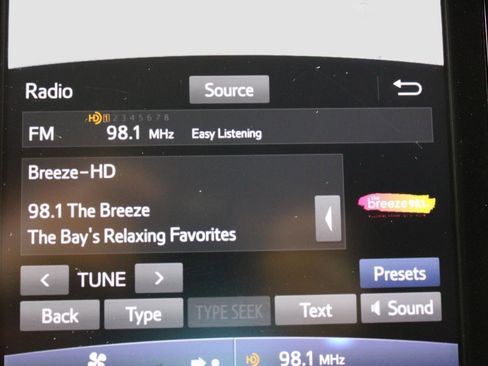 Used 2021 Toyota Prius Prime XLE FWD image 23