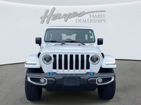 Used 2023 Jeep Wrangler Sahara image 10