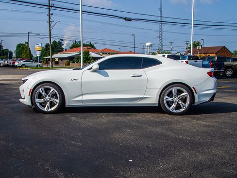 Used 2022 Chevrolet Camaro LT RWD image 4