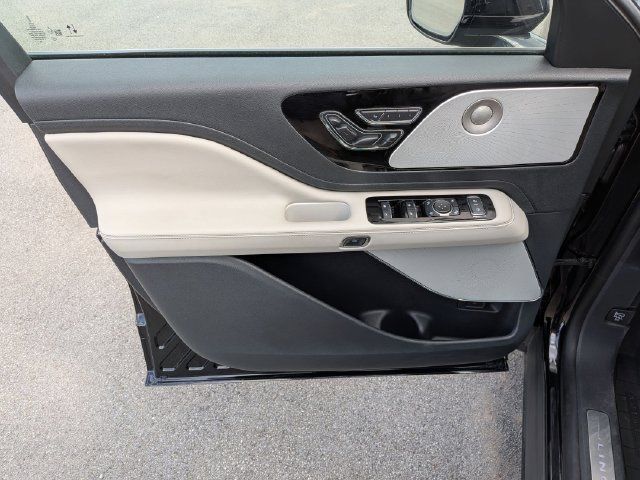 Used 2026 Lincoln Aviator Reserve w/ Luxury Package AWD/4WD image 6