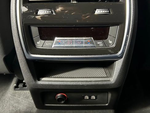 Used 2025 BMW X7 xDrive40i w/ M Sport Package AWD/4WD image 20