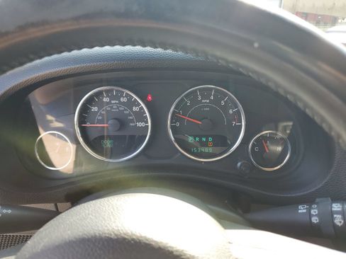 Used 2012 Jeep Wrangler Unlimited Sahara w/ Dual Top Group AWD/4WD image 21