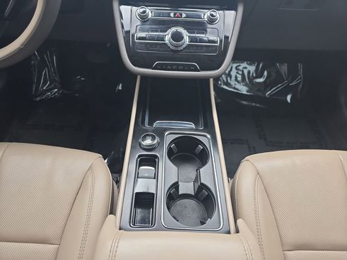 Used 2022 Lincoln Corsair AWD w/ Equipment Group 101A image 13