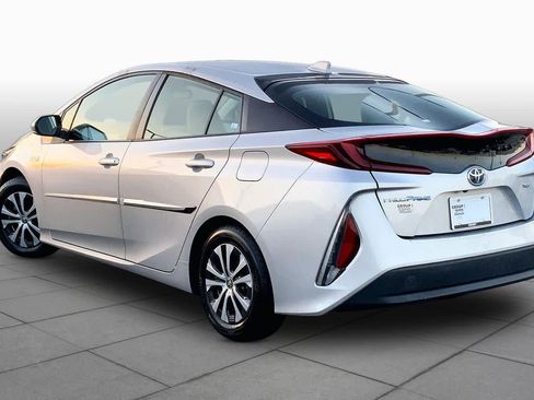Used 2021 Toyota Prius Prime XLE FWD image 12