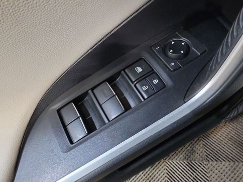 Used 2021 Toyota RAV4 Limited AWD/4WD image 15