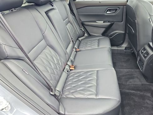 Used 2023 Nissan Rogue Platinum w/ Platinum Premium Package image 21