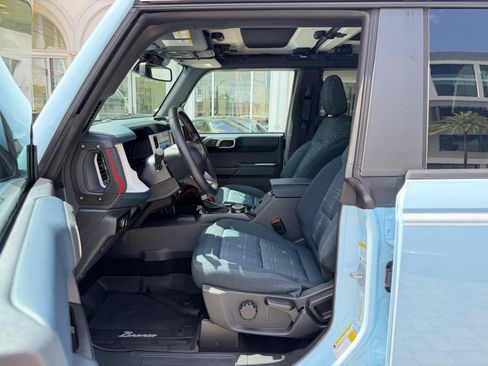 Used 2025 Ford Bronco Heritage Edition AWD/4WD image 28