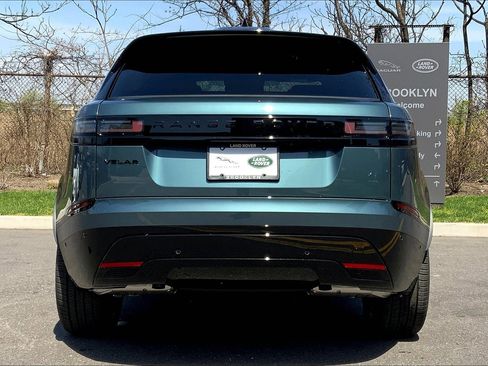 New 2026 Land Rover Range Rover Velar Dynamic SE image 4