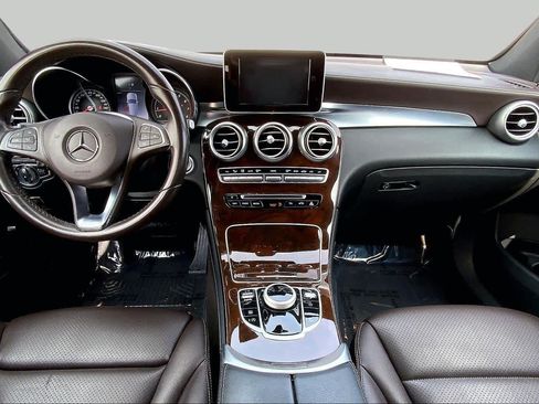 Used 2018 Mercedes-Benz GLC 300 4MATIC image 15