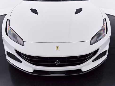 Used 2022 Ferrari Portofino M RWD image 30