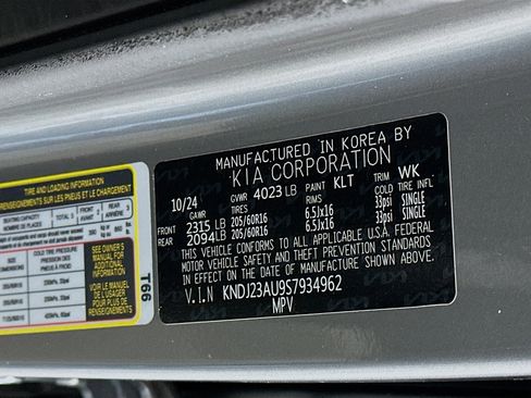 Used 2025 Kia Soul LX w/ LX Technology Package image 12