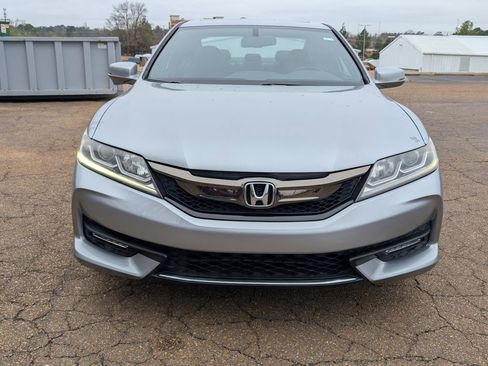 Used 2017 Honda Accord EX-L image 2