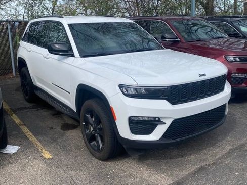Certified 2025 Jeep Grand Cherokee Limited w/ Black Appearance Package AWD/4WD image 1