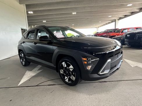 Used 2025 Hyundai Kona SEL FWD image 7