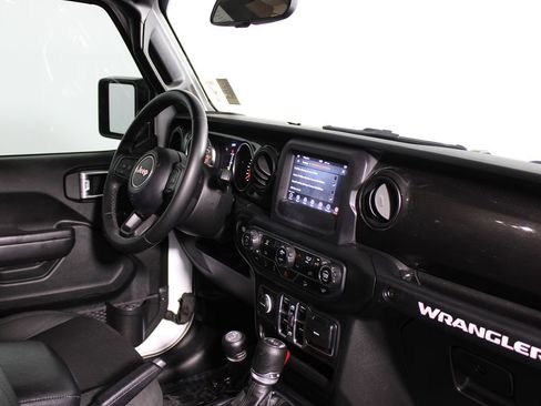 Used 2020 Jeep Wrangler Unlimited Sport image 13