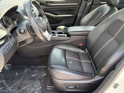 Used 2024 Nissan Altima 2.5 SR FWD image 27