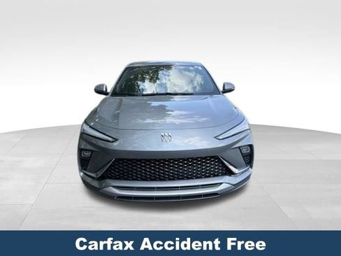 Used 2025 Buick Envista Avenir FWD image 3