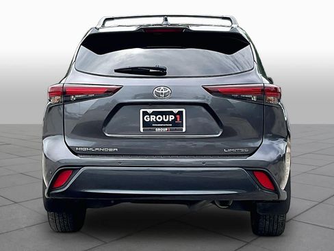 Used 2025 Toyota Highlander Limited FWD image 5