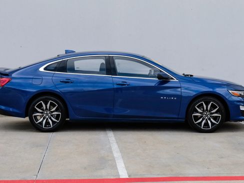 Used 2023 Chevrolet Malibu RS image 3