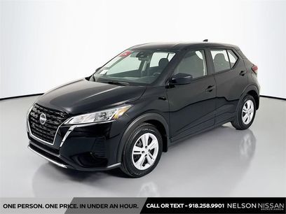 Certified 2025 Nissan Kicks Play S