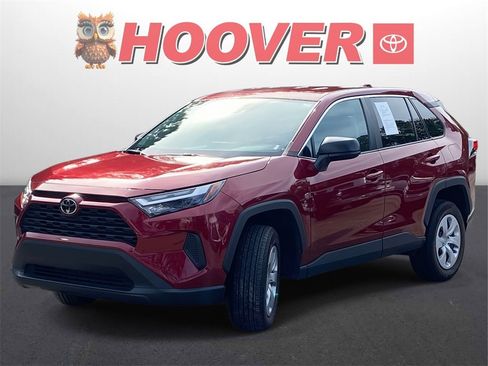 Used 2024 Toyota RAV4 LE image 6