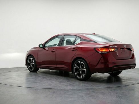 Used 2025 Nissan Sentra SV FWD image 6