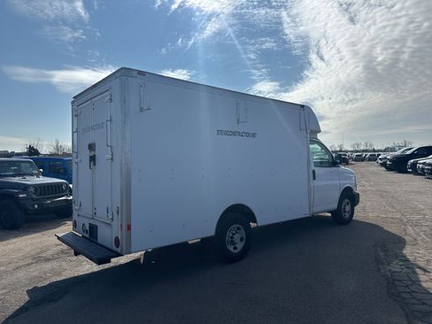 Used 2012 Chevrolet Express 3500 image 6
