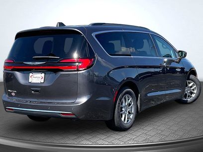 Used 2021 Chrysler Pacifica Touring w/ Cold Weather Group