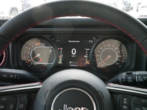 Used 2024 Jeep Wrangler Unlimited Rubicon image 21