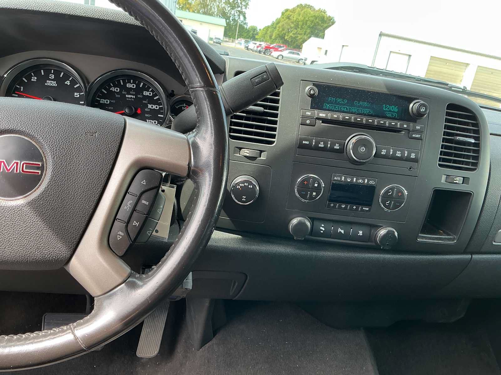 Used 2011 GMC Sierra 1500 SLE w/ Power Tech Package AWD/4WD image 11