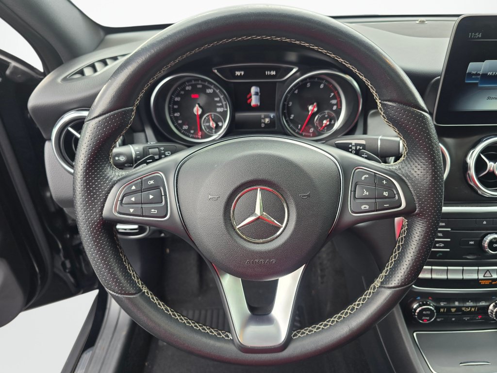 Used 2018 Mercedes-Benz GLA 250 4MATIC image 14