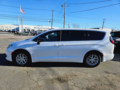 New 2026 Chrysler Voyager LX image 2