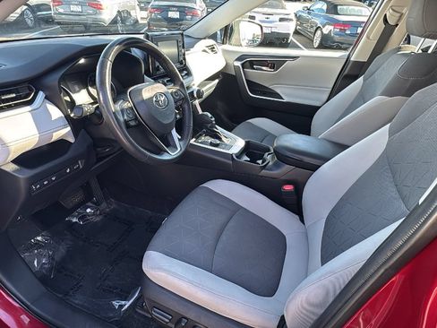 Used 2021 Toyota RAV4 XLE w/ Convenience Package AWD/4WD image 9