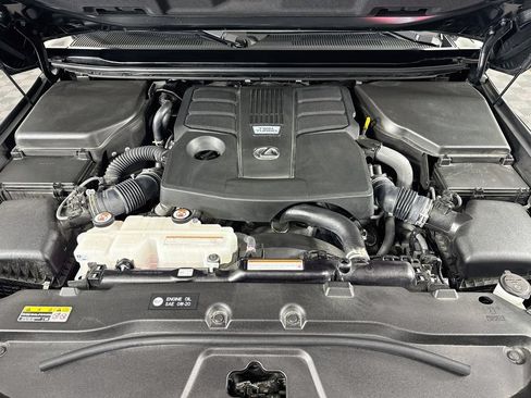 Used 2024 Lexus GX 550 w/ Accessory Package (2T) AWD/4WD image 40