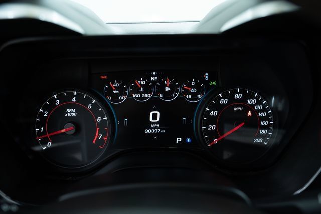 Used 2017 Chevrolet Camaro ZL1 RWD image 33
