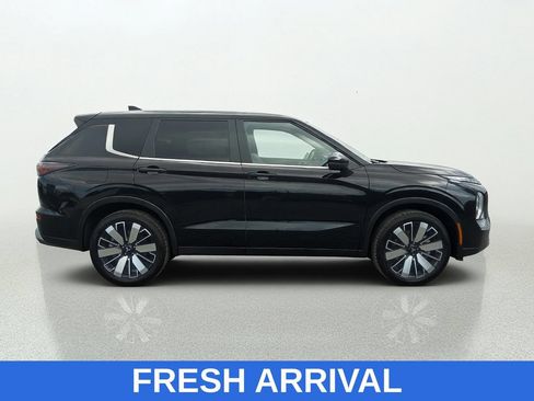 Used 2025 Mitsubishi Outlander SE AWD/4WD image 8