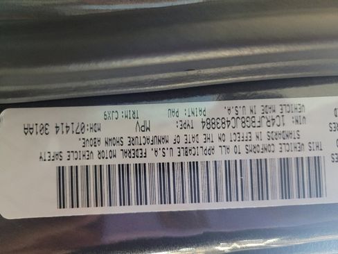 Used 2018 Jeep Grand Cherokee Limited image 33