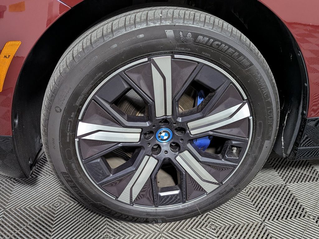 Certified 2025 BMW iX xDrive50 AWD/4WD image 50