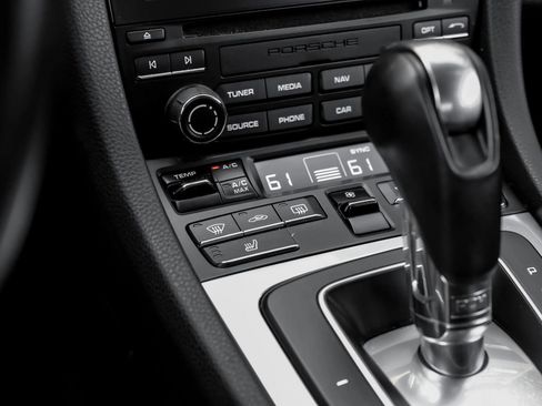 Used 2019 Porsche 718 Cayman S RWD image 23