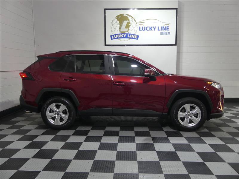 Used 2021 Toyota RAV4 XLE AWD/4WD image 6