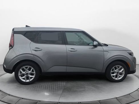 Used 2024 Kia Soul LX w/ LX Technology Package FWD image 6